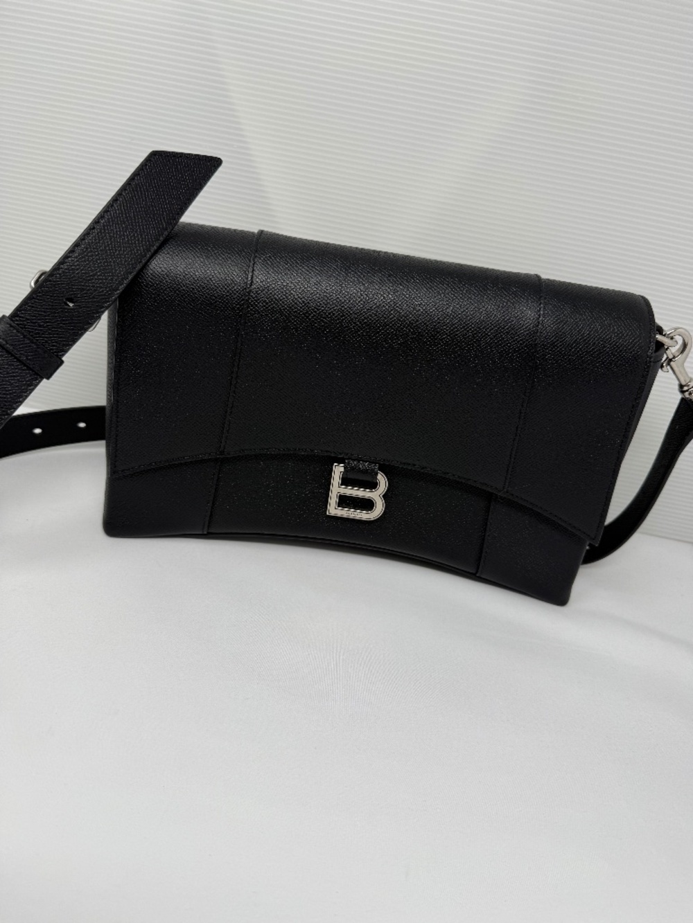 BALENCIAGA LARGE HOURGLASS BAG